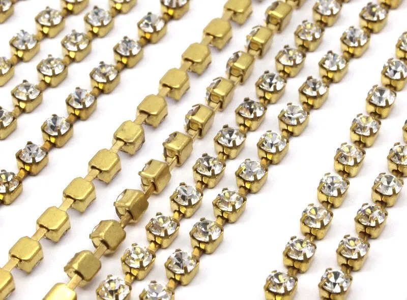 2 Feet Vintage 2.5mm  Crystal Rhinestone Chain With Brass Frame - Made In Austria AU05   Z144