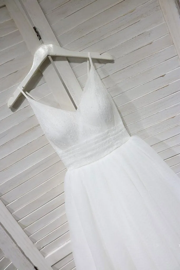 A Line Spaghetti Straps White Lace up Tulle V Neck Short Prom Dress Homecoming Dress