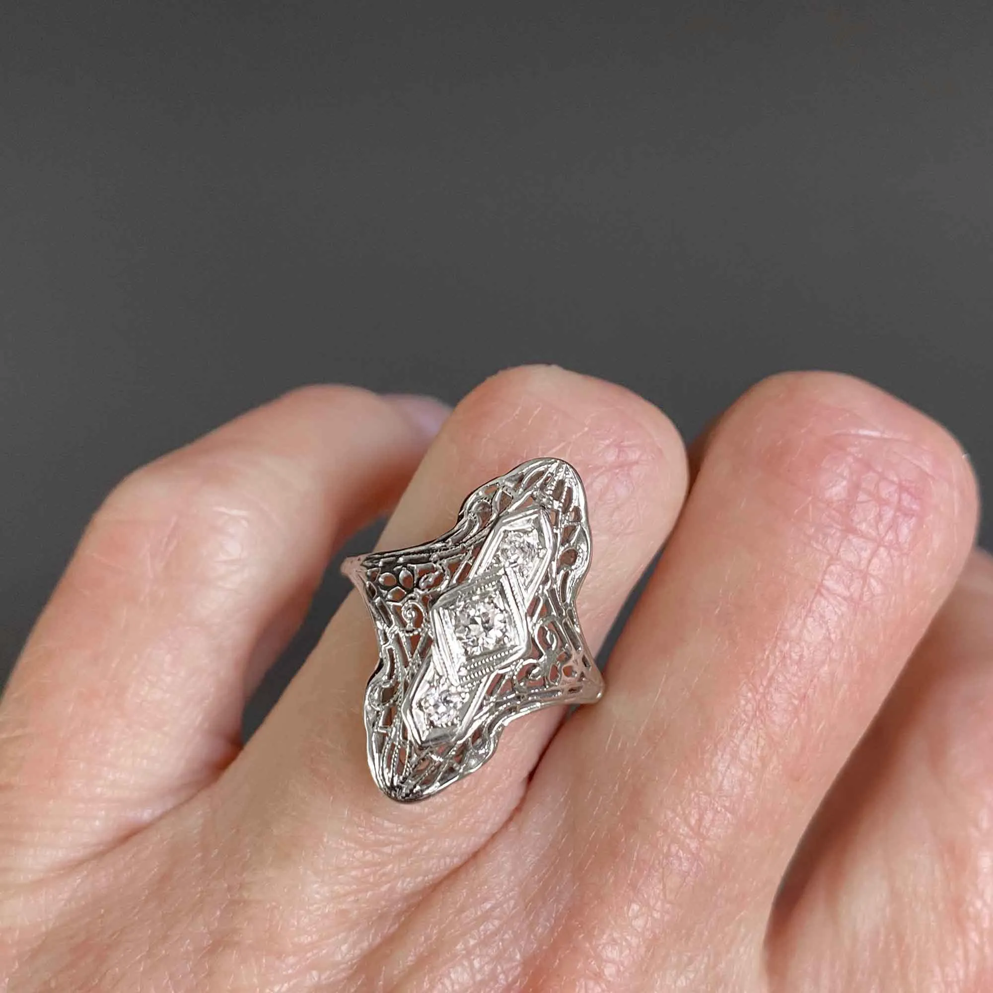 Art Deco 18K White Gold Filigree Diamond Ring