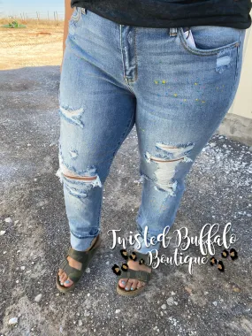 {LUCKY CHARMS} Judy Blue Mid-Rise Paint Splatter Boyfriend Jeans