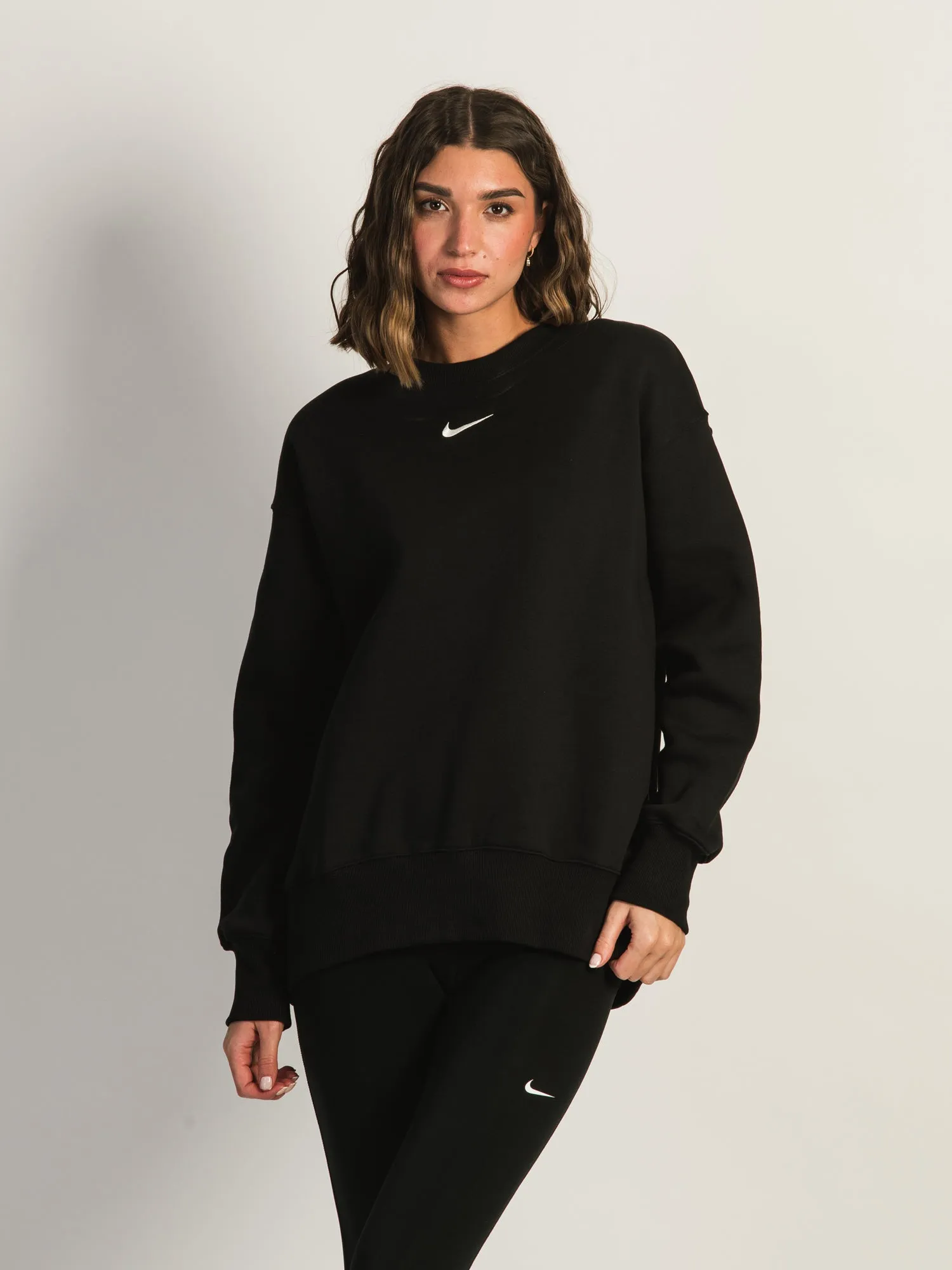 NIKE OVERSIZED CREWNECK SWEATSHIRT