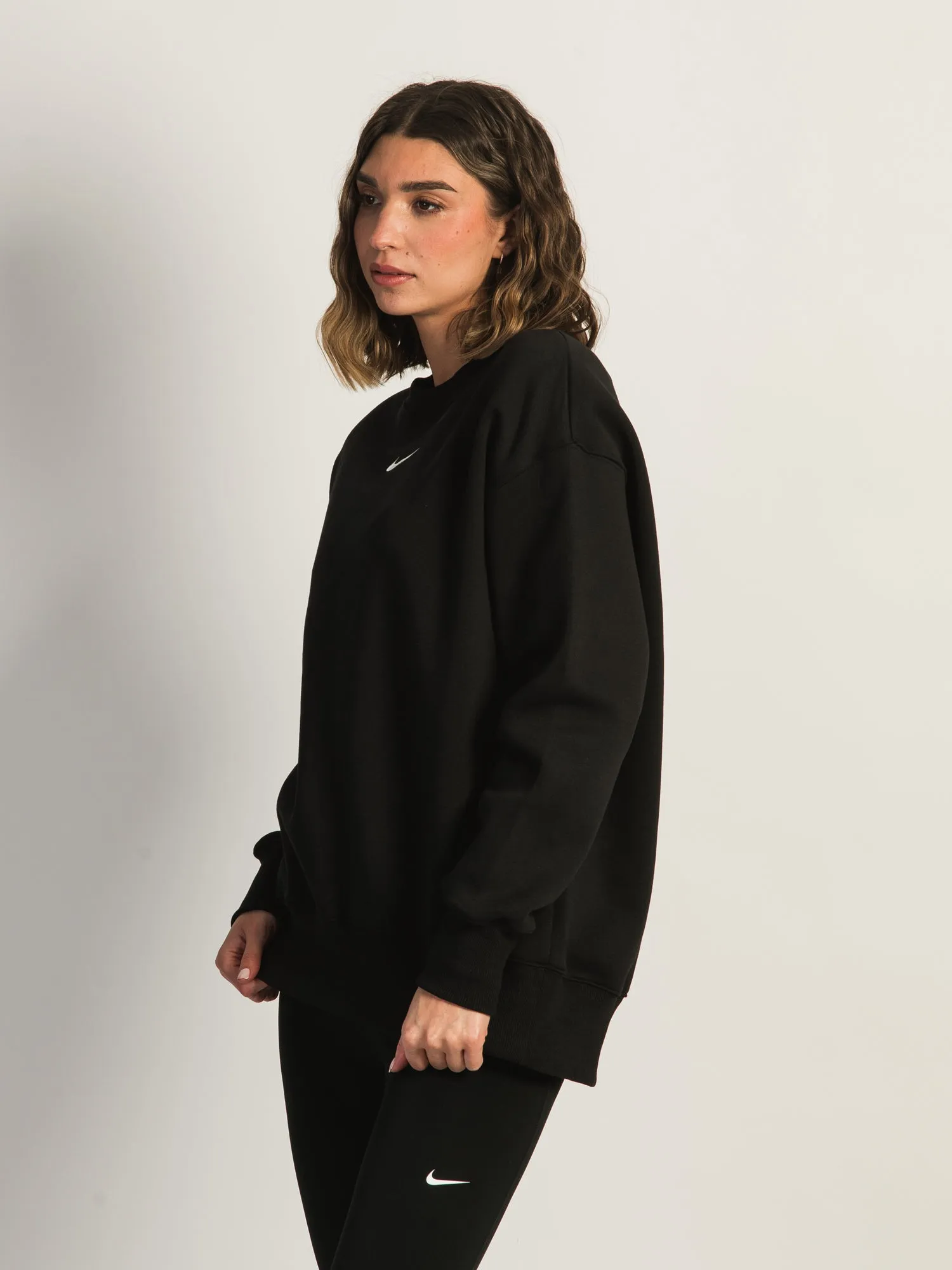 NIKE OVERSIZED CREWNECK SWEATSHIRT