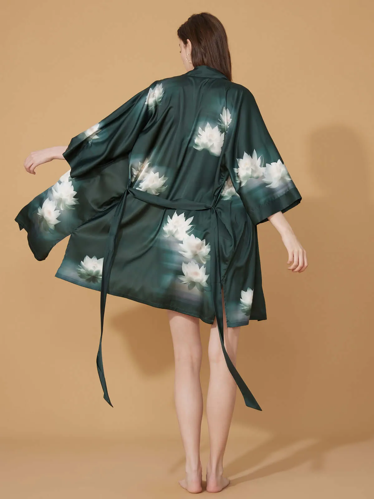 Short Kimono Robe White Lotus